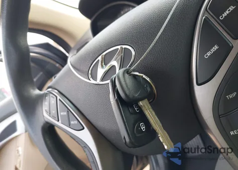 2013 Hyundai Elantra Gls/Limited from USA, damaged, VIN 5NPDH4AE8DH170711